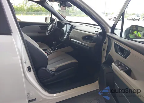 2025 Subaru Forester Premium z USA, uszkodzony, nr VIN JF2SLDDC2SH564024